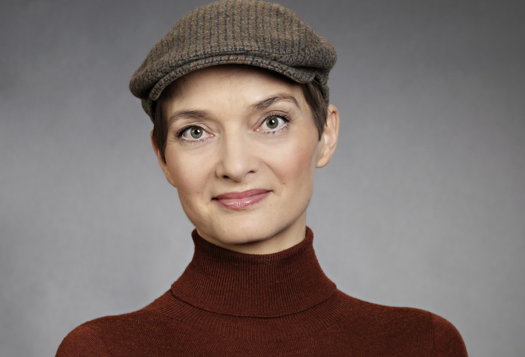 Klárar tú at tosa uttan mál?