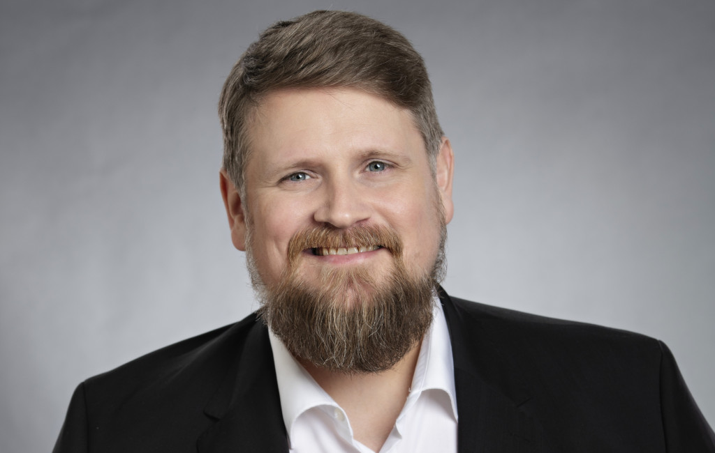 Okkara arbeiðsmegi uttanlands er eitt virðismikið tilfeingi