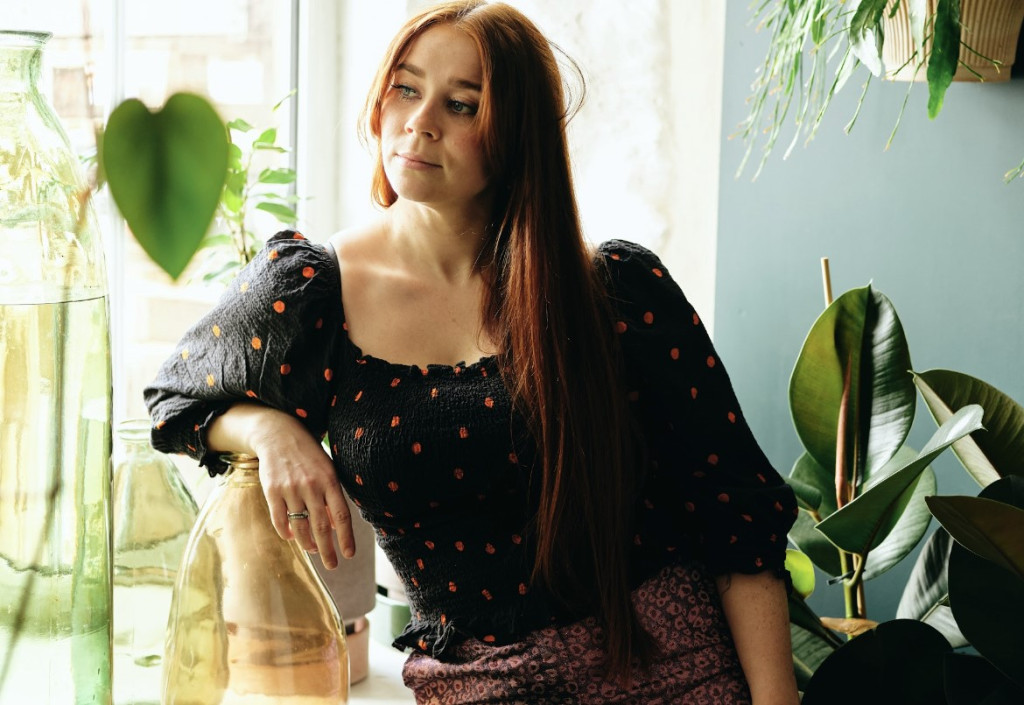 Veljarin ynskir sterkar ungar kvinnur á ting